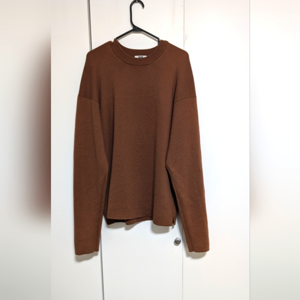 Uniqlo camel brown wool blend sweater. Oversized L